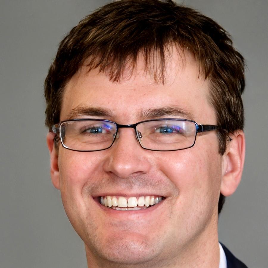 Professeur Étienne Moreau, expert en recherche financière